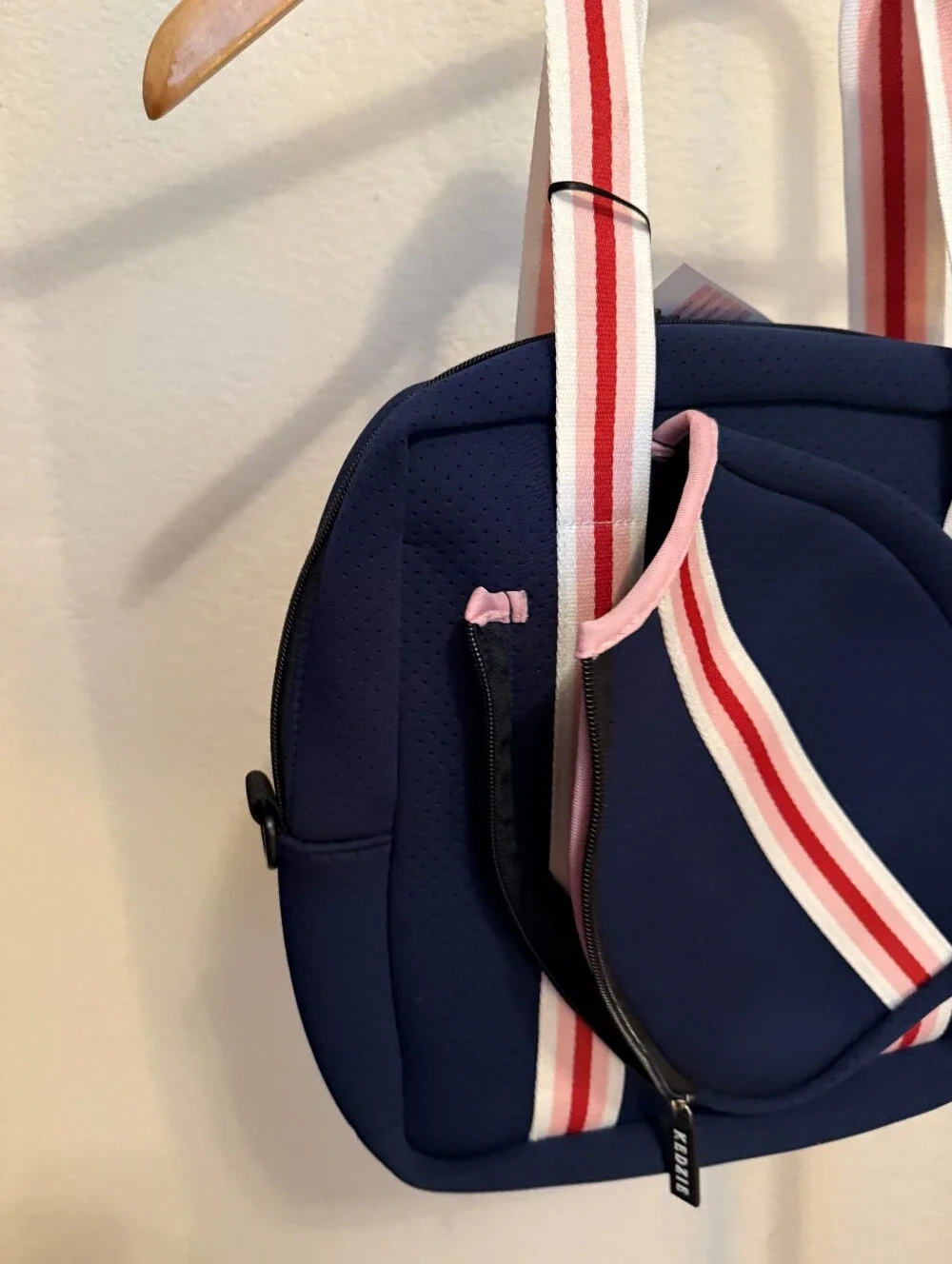 NWT Kedzie Pickleball Raquet Water Bottle Crossbody Tote, Bag. Navy Blue & Red!